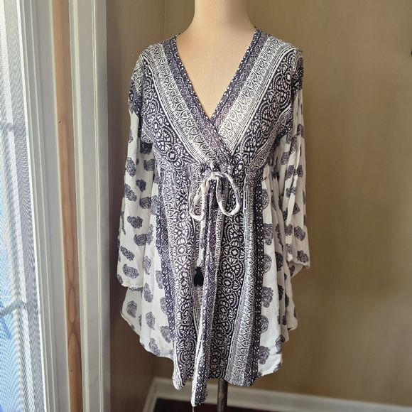 Angie Dresses & Skirts - Angie Black & White Paisley Print Mini Kaftan Dress - Size S